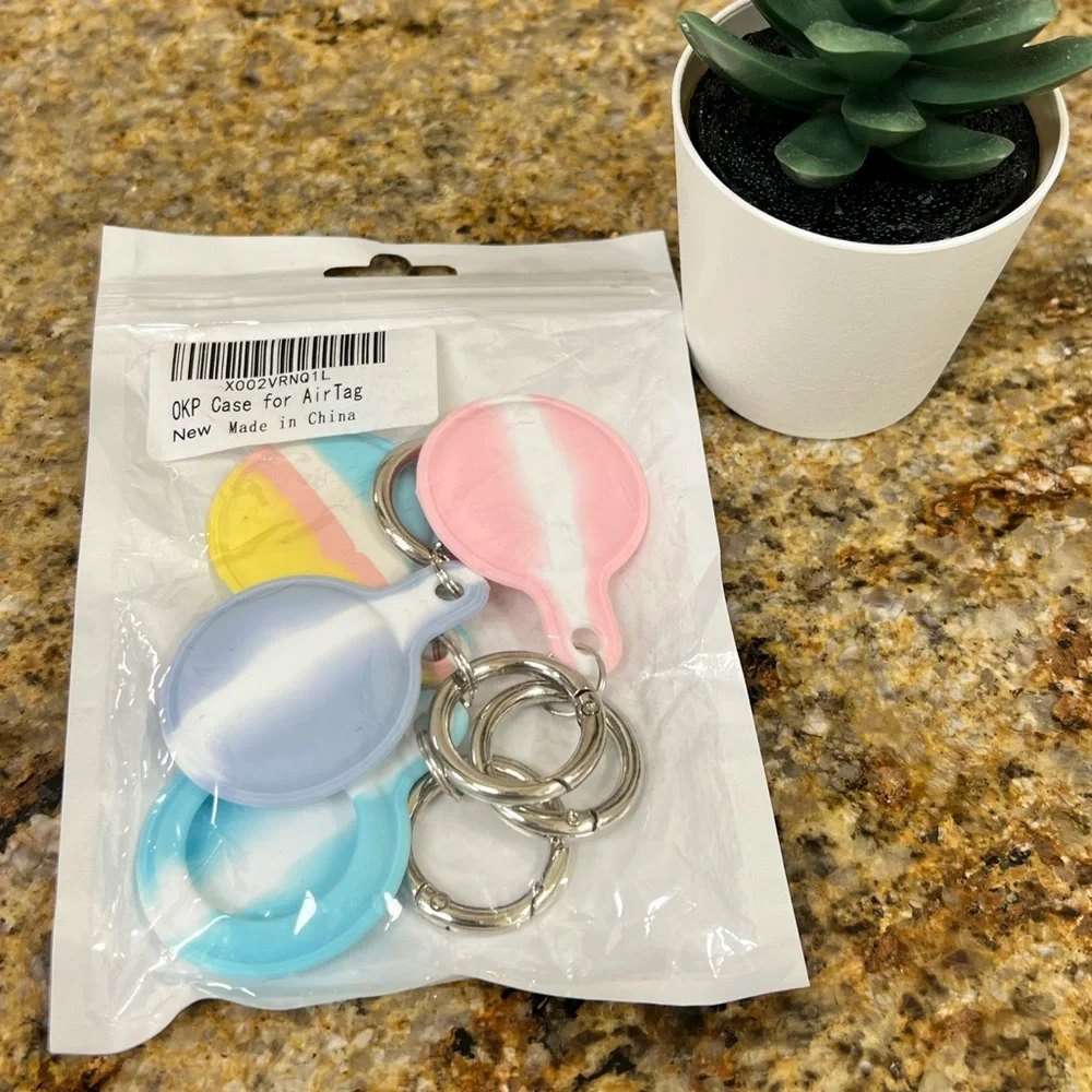 Cases for air tags, pack of 4 (air tags not included)